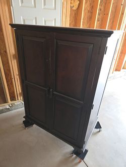 Free Cabinet