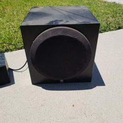 Yamaha speakers and receiver  with wires