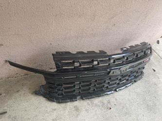 2024 2025 Chevy Silverado grill no cámara used Oem