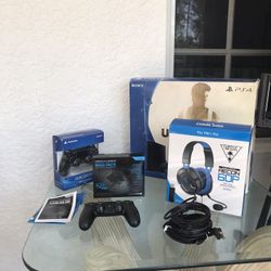 Ps4 With Accessories 