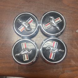 Mustang Wheel Caps