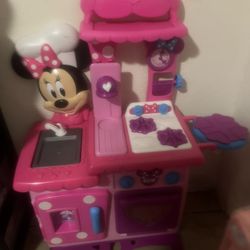 Minnie Mouse Kitchen 