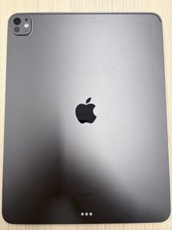 Pristine Apple iPad Pro 13-inch (M5)