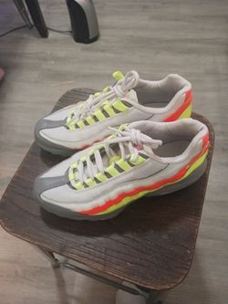 Nike Air Max 95 - Vast Grey/Volt/Orange - Boys 6.5Y