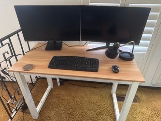 Wood Top Computer Desk with White Frame, 2 x 27” LG HD monitors, Wireless Keyboard & mouse. Desk Lamp