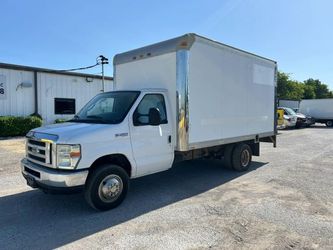 2013 Ford E450 Super Duty Cutaway
