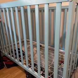 Dream On Me Light Blue 5 In 1 Crib