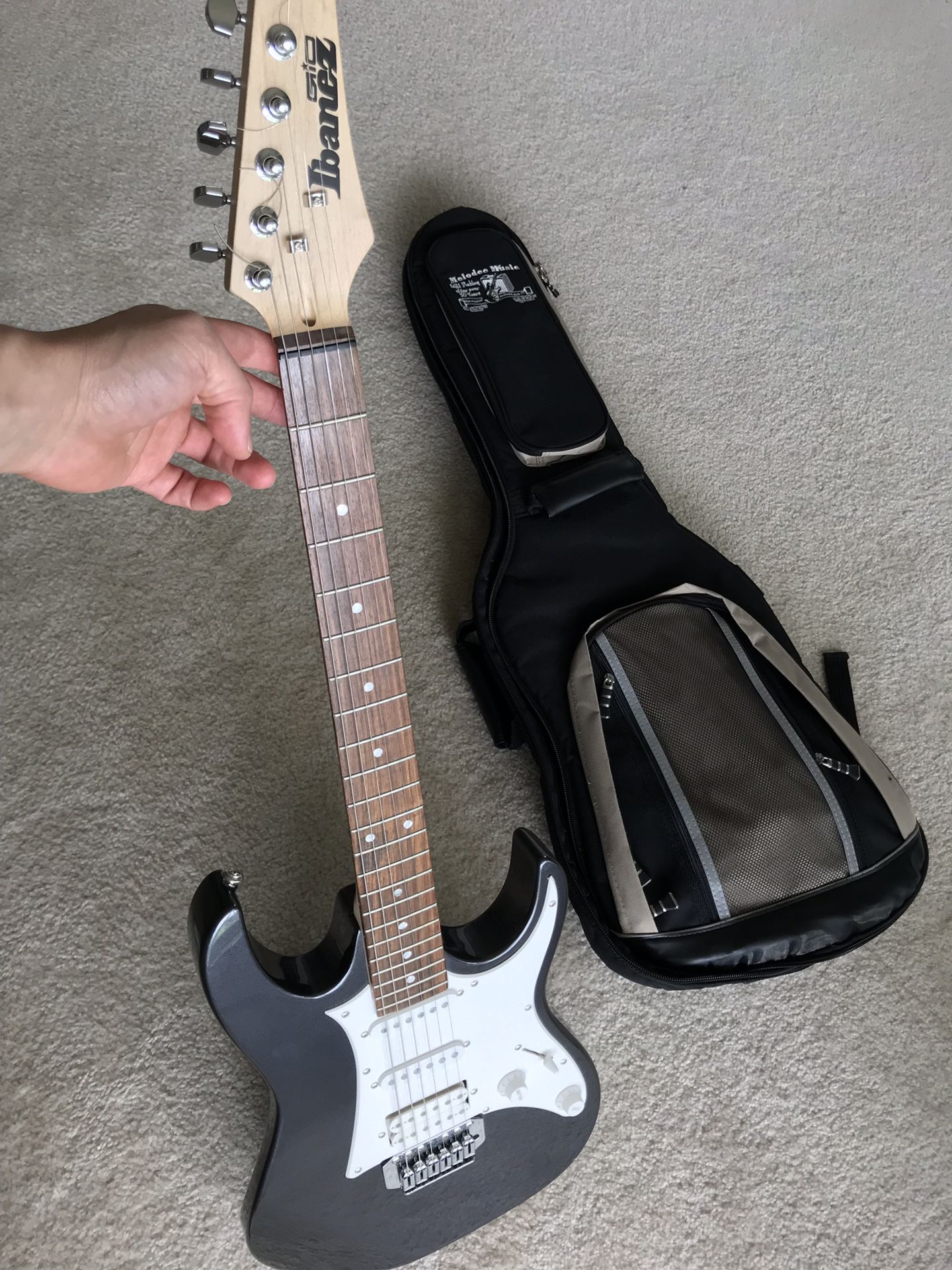Ibanez electric guitar w/ case