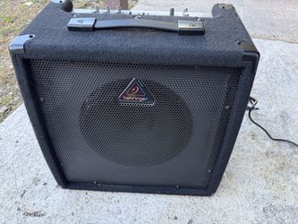 Behringer amplifier