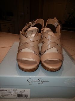 Jessica Simpson wedge