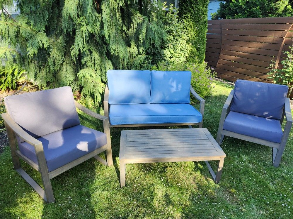 Patio Furniture - 4 PC SET