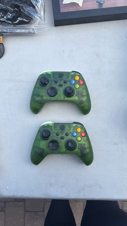 Xbox controllers