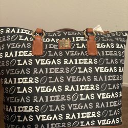 Raider Tote With Matching Wristlet Wallet 