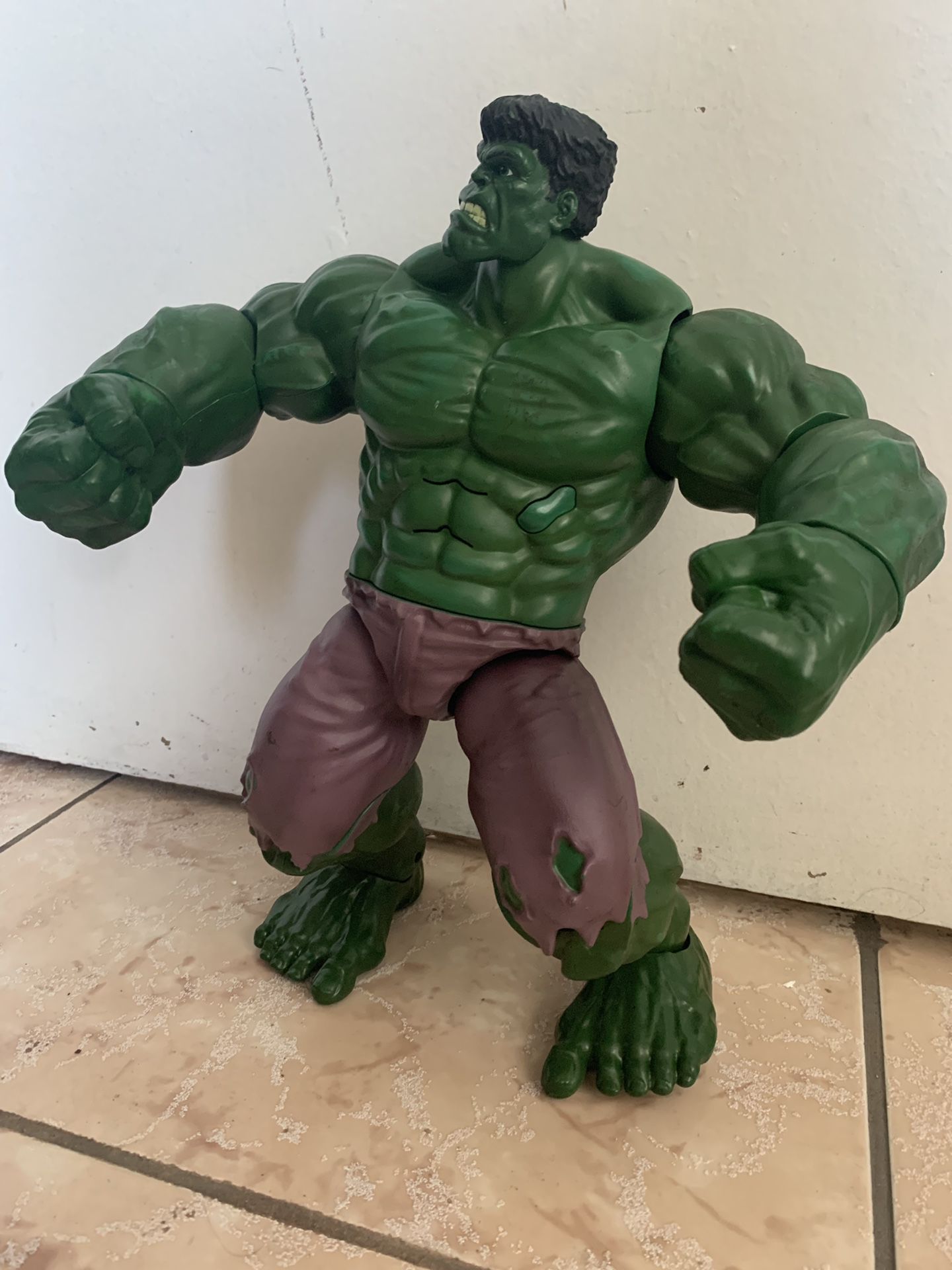 Hulk Marvel Disney Store 14” Talking Figure