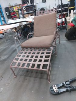 Brown Jordan lounge chairs