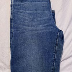 Women’s Size 4 Boyfriend Jeans 