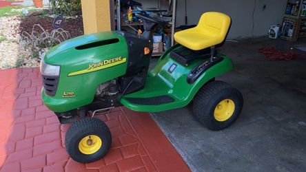 John Deere L110