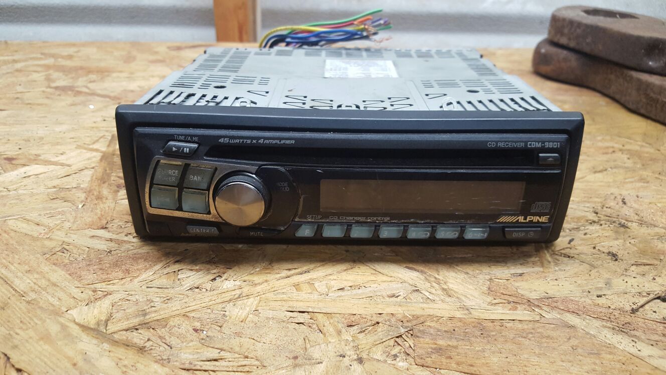Alpine radio cdm-9801