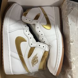 Nike Air Jordan 1 Retro High OG Woman Size 11 Mens 9.5