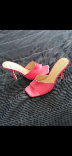 Women’s Pink Heels size 5