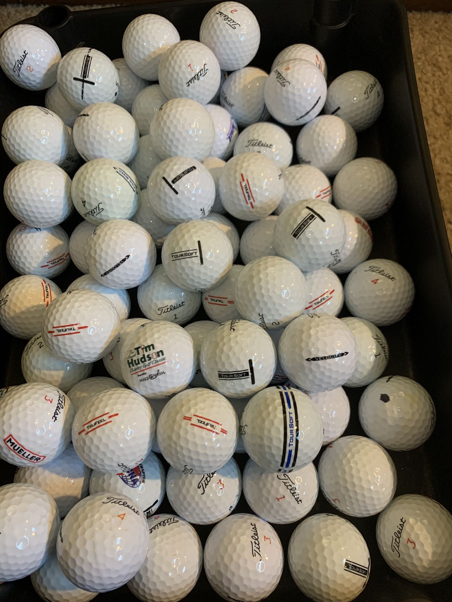 100 Golf Balls Titleist In Good Condition.