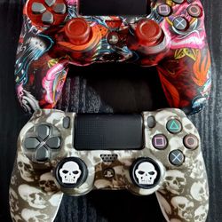 Custom PS4 Controllers 