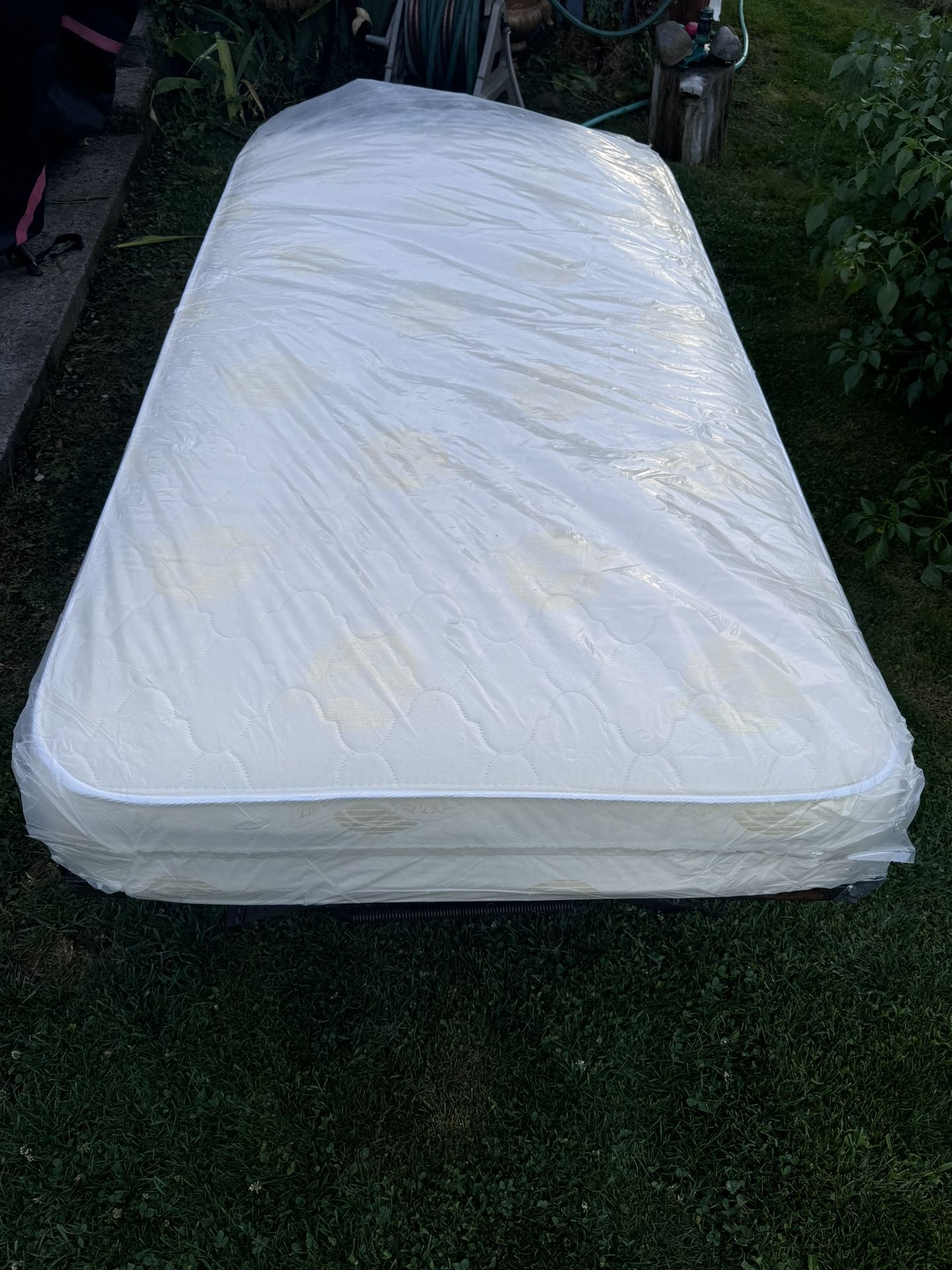 Twin Bed Mattress With Raising Trundle Frame