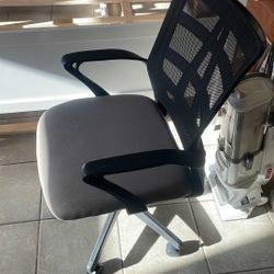 Office Chais 2 Are In Great Condition Adjustable 