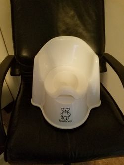 Potty chair