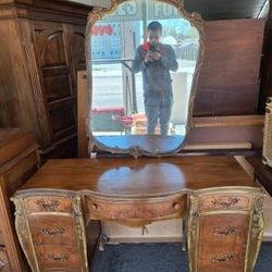 Art Deco French Provincial Ladies Vanity

