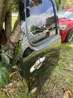 2013 Chevy Tahoe Door Part