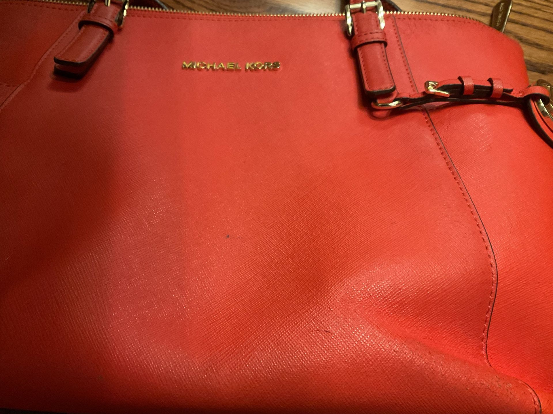 Michael Kors East/west Leather Tote Voyager 