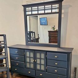 Dresser/Book Shelve 