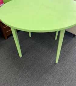 Green round table