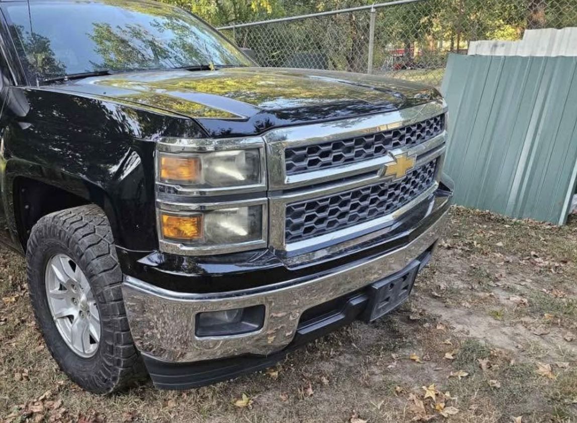 14-15 Chevy Silverado 1500 BUMPER,Grille,And Headlights