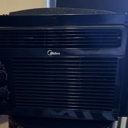 5000 BTU Window AC and Bracket