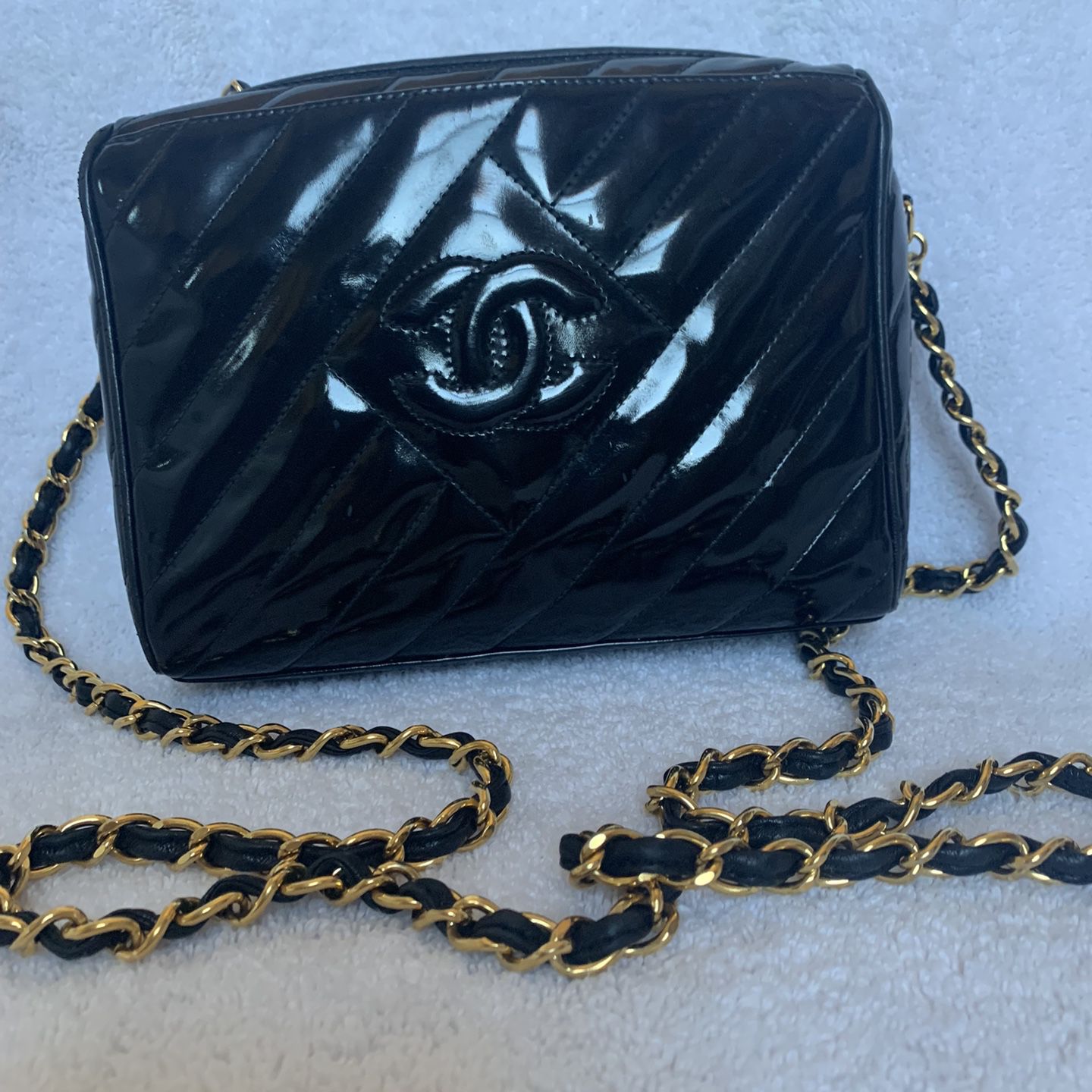 Authentic black Chanel camera bag for Sale in Chula Vista, CA - OfferUp