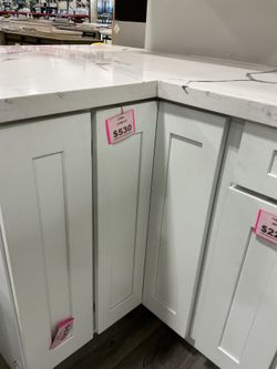 Cabinet white for kitchen LSB33"