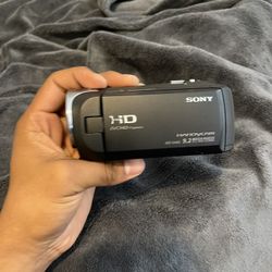 Sony Handycam HDR CX405