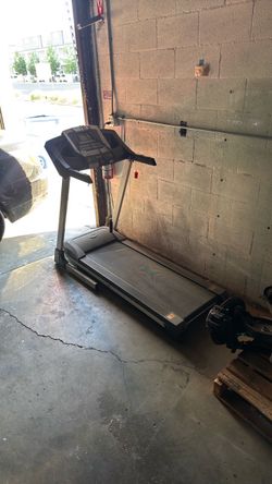Sunny health and fitness treadmill