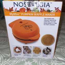 New Nostalgia Pumpkin Waffle Maker