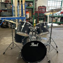 Pearl Forum Series Drums 