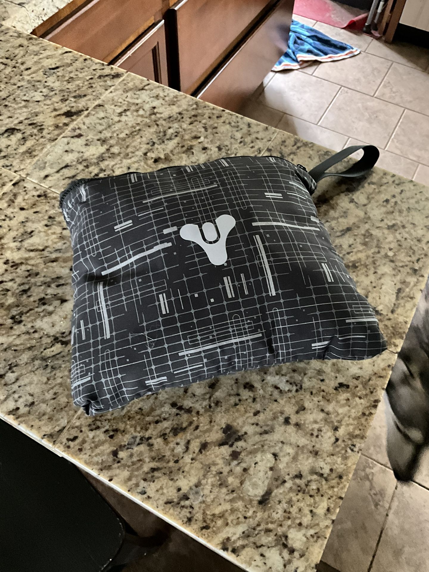 Destiny 2 Bungie Rewards – Vault of Glass Raid Jacket XL