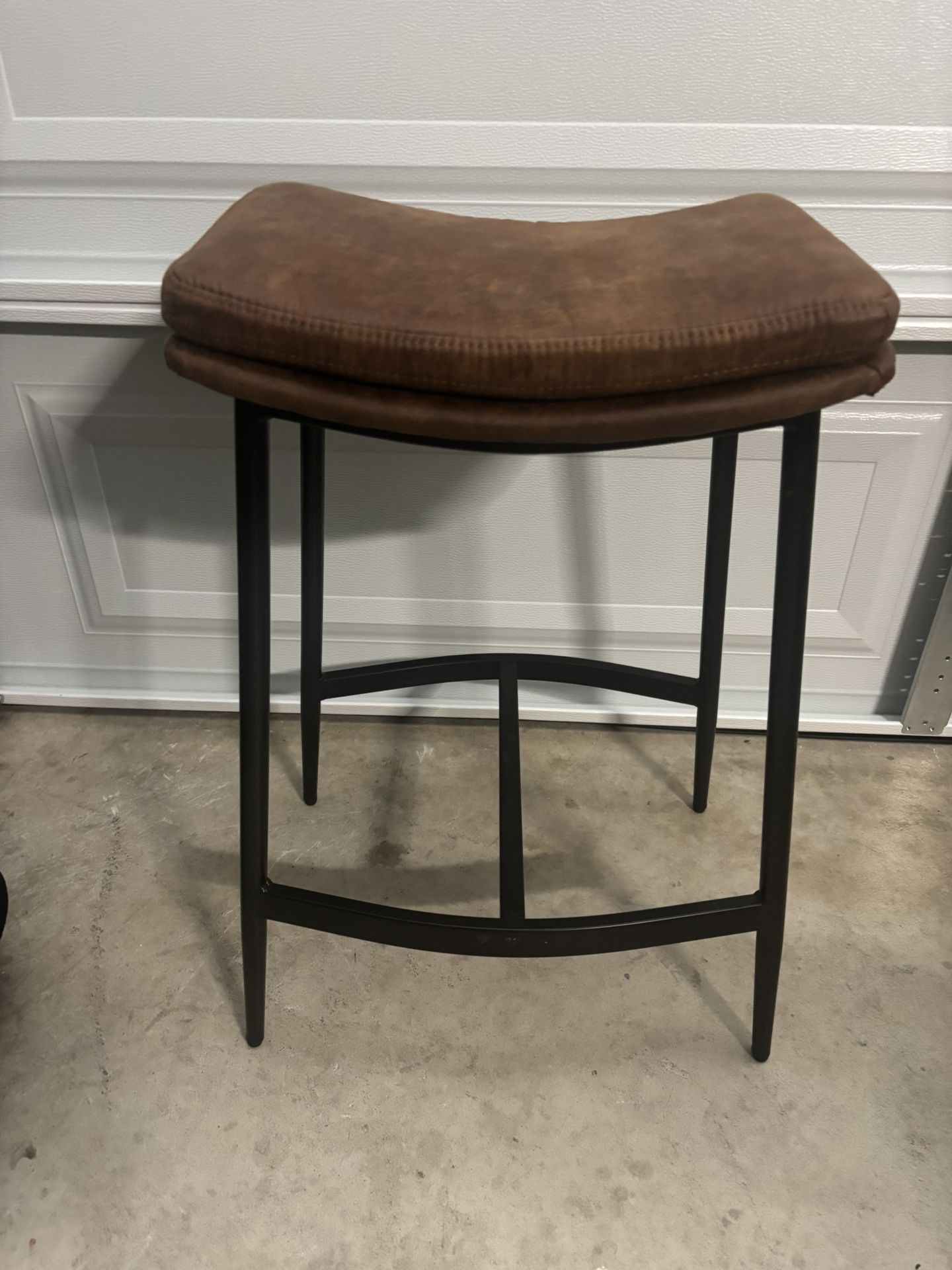 Simple Backless Stool