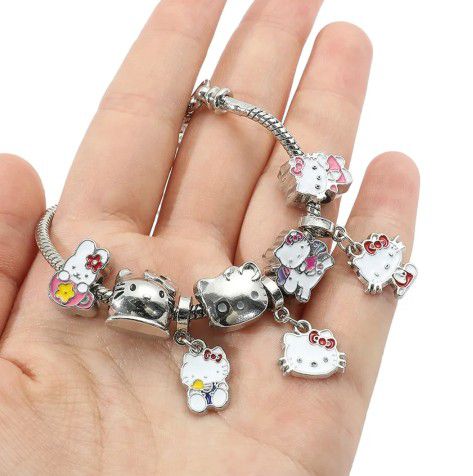 Hello Kitty Hot Charms Bracelet 