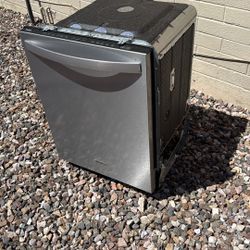 Whirlpool Dishwasher 