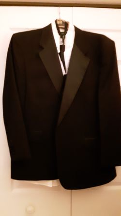 Tuxedo size is in picture