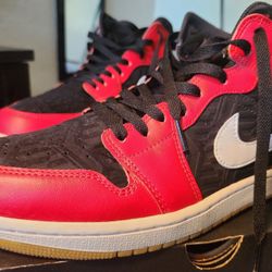 Air Jordan 1 MID SE Black/Red