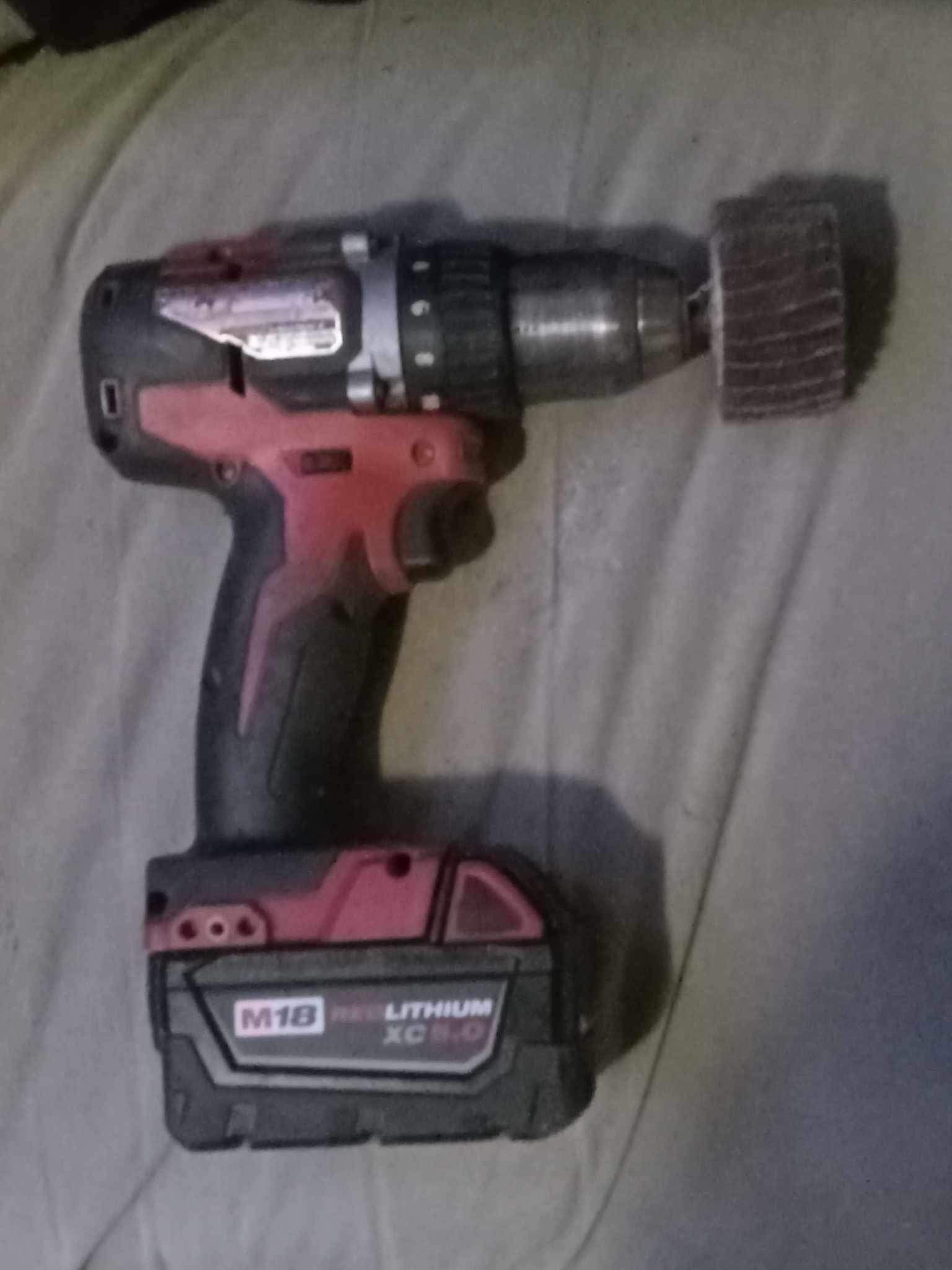 M18 Milwaukee Drill/Driver With Battery