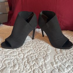 Black Brand New Charles David Stiletto Heel Boots Beautiful And Never Worn